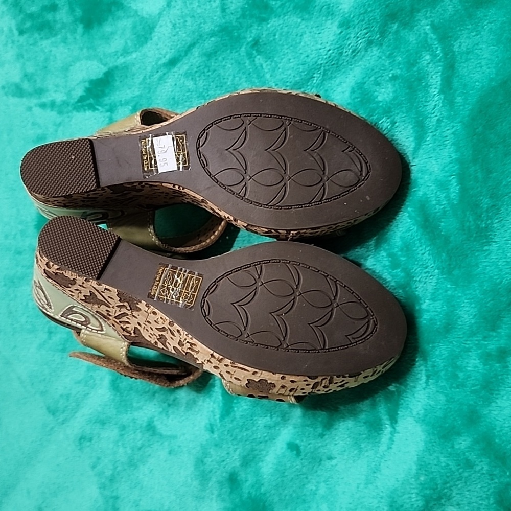 Women's L'Artiste Spring Step wedges size 37 6.5 to 7 - Picture 3 of 5